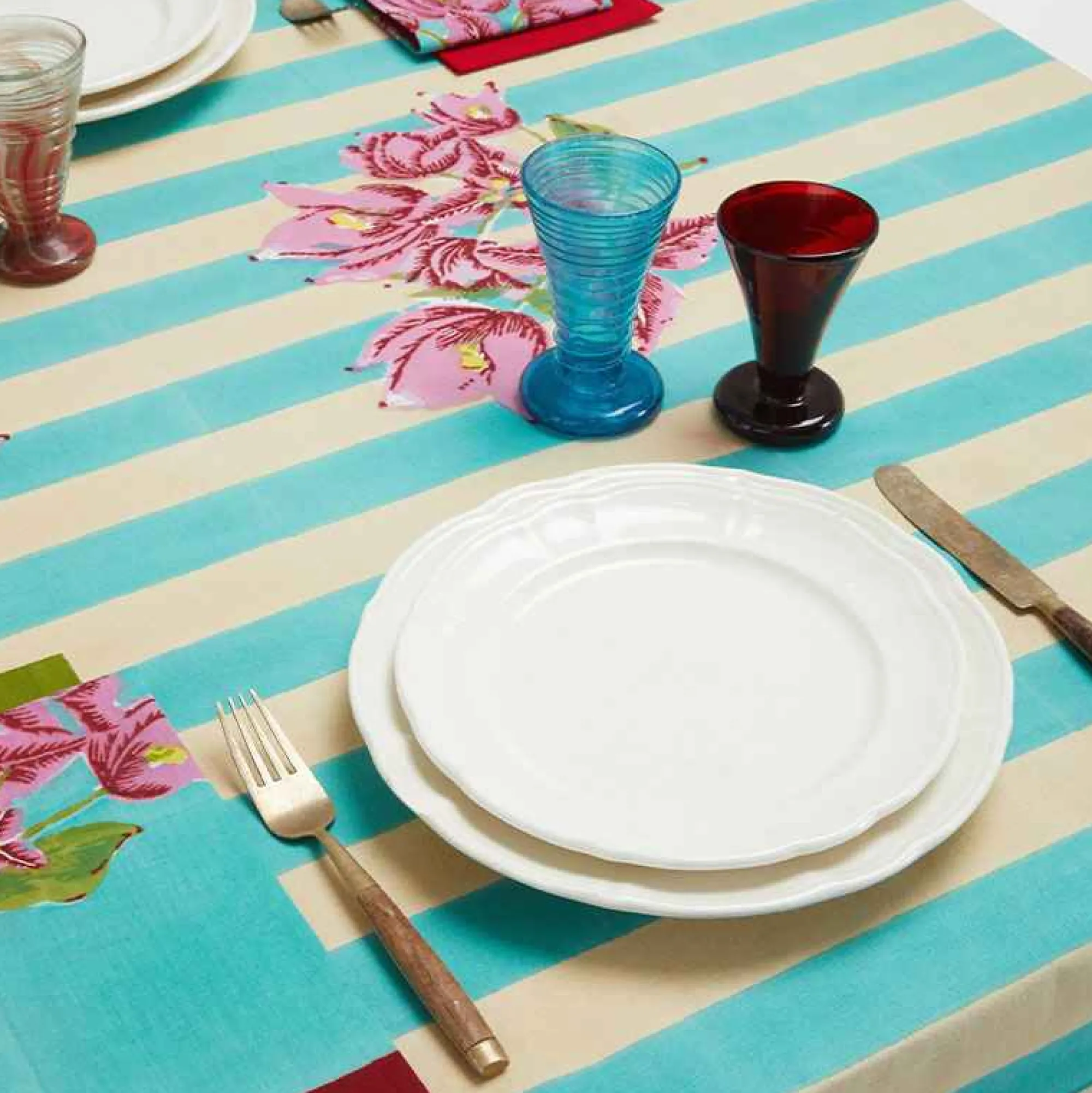 Tableware-ISSIMO X Lisa Corti Bougainvillea White Veronese Stripes Napkin