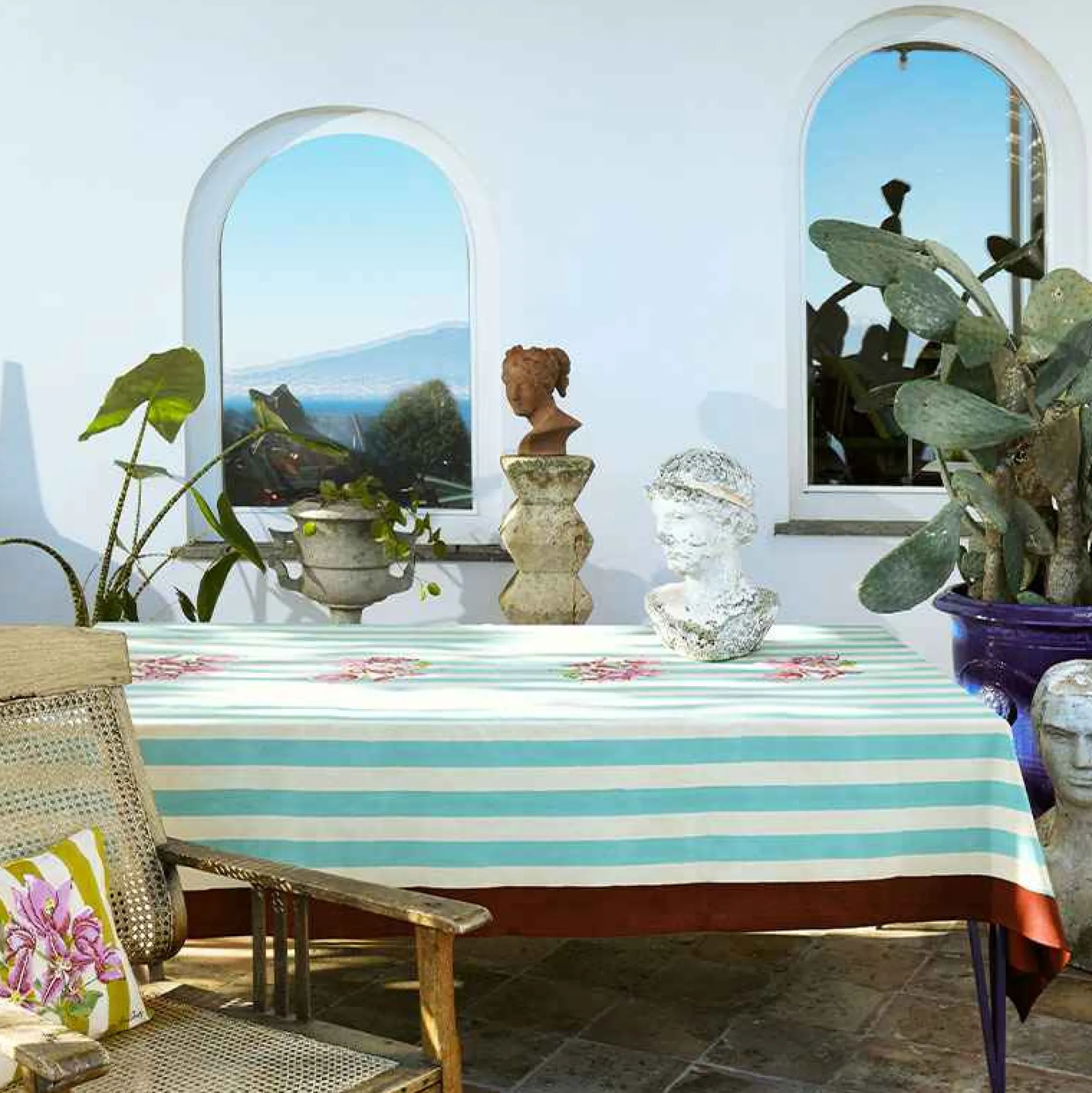 Outlet X Lisa Corti Bougainvillea White Veronese Stripes Table Cover Tableware